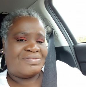 Meet your Posher, Gloria